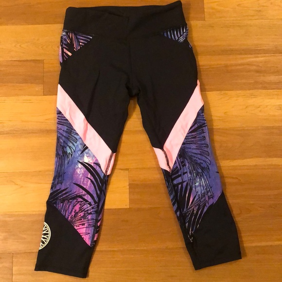 SoulCycle Activewear Capri - Picture 1 of 4